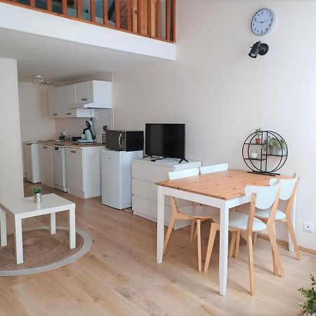 Duplex A La Gare Du Mans Bed & Breakfast Le Mans Exterior photo