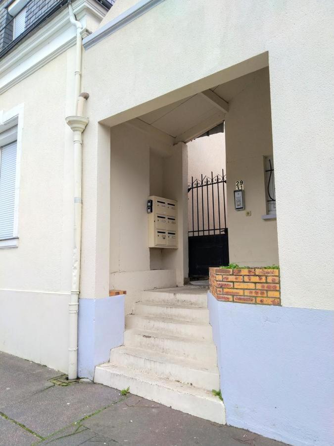 Duplex A La Gare Du Mans Bed & Breakfast Le Mans Exterior photo